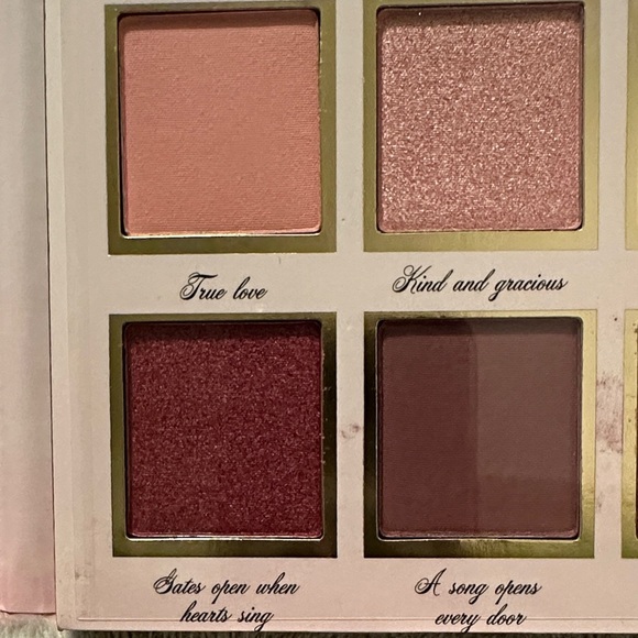 Disney Princess Sleeping Beauty Eyeshadow Palette - Pink Shades - Picture 6 of 8